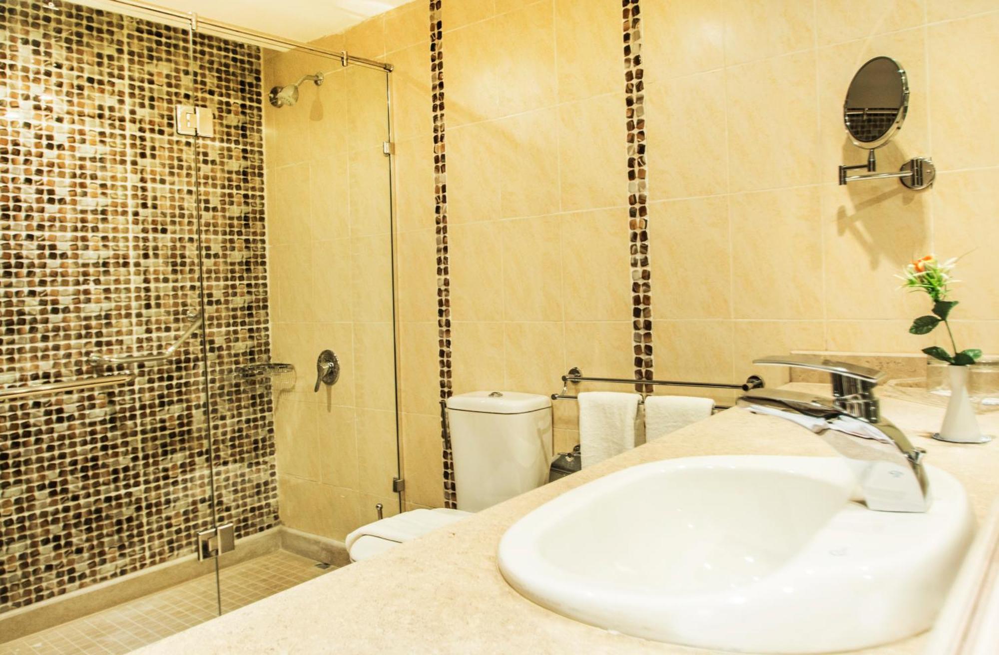 Chambre Double - Vue sur Piscine