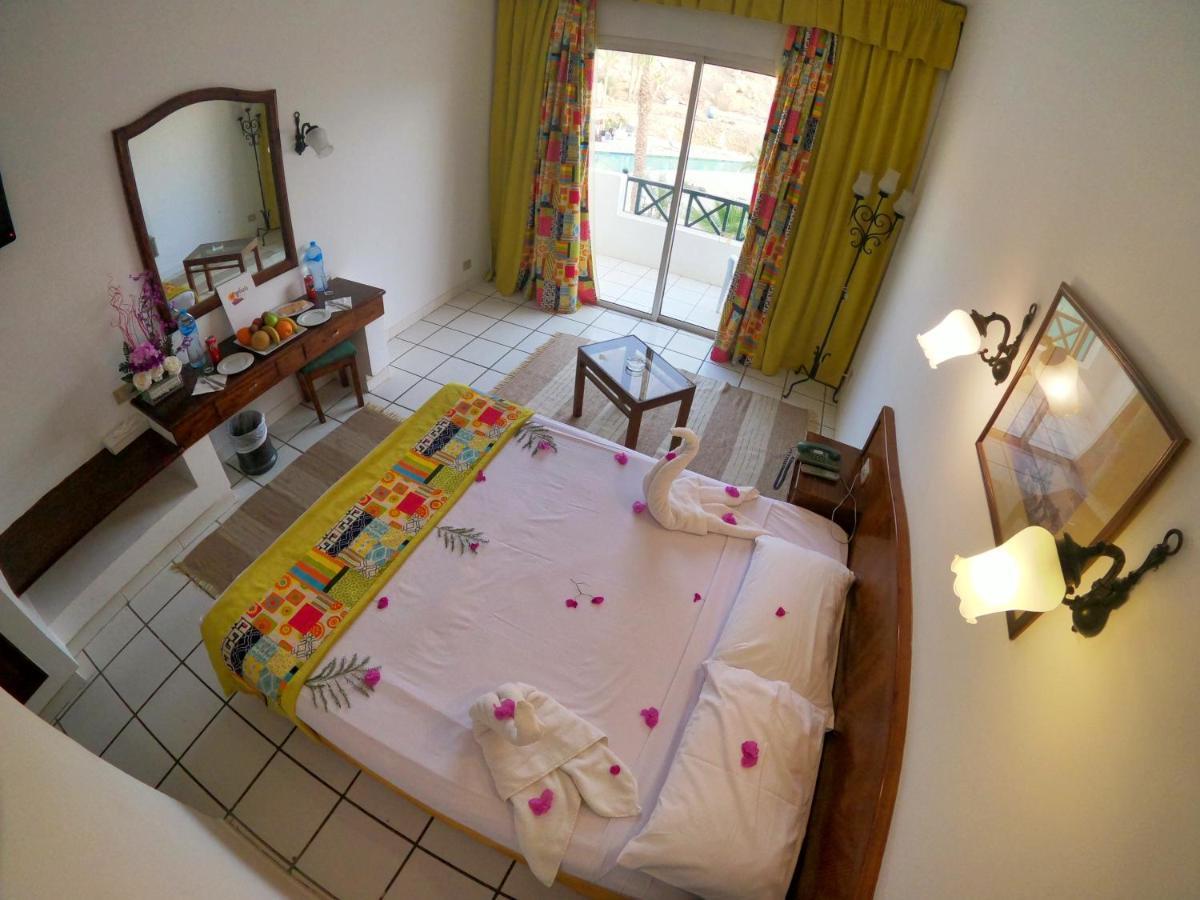 Double Room with Pool View