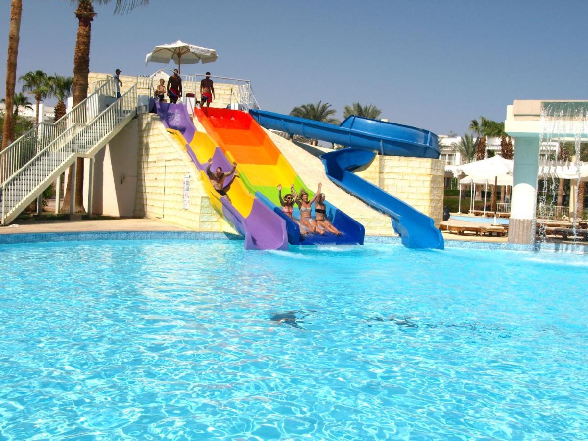 Deluxe Room Pool View