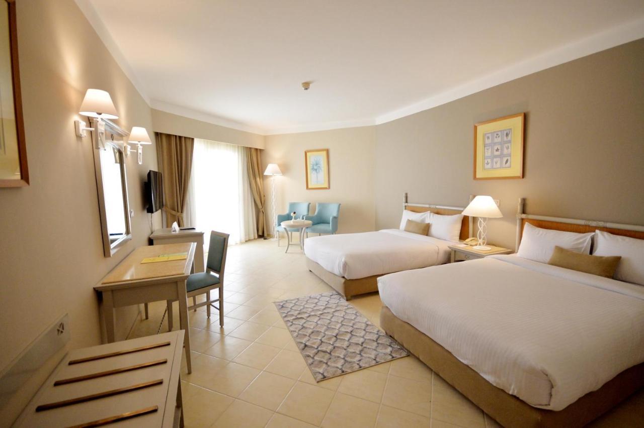 Triple Room with Pool View