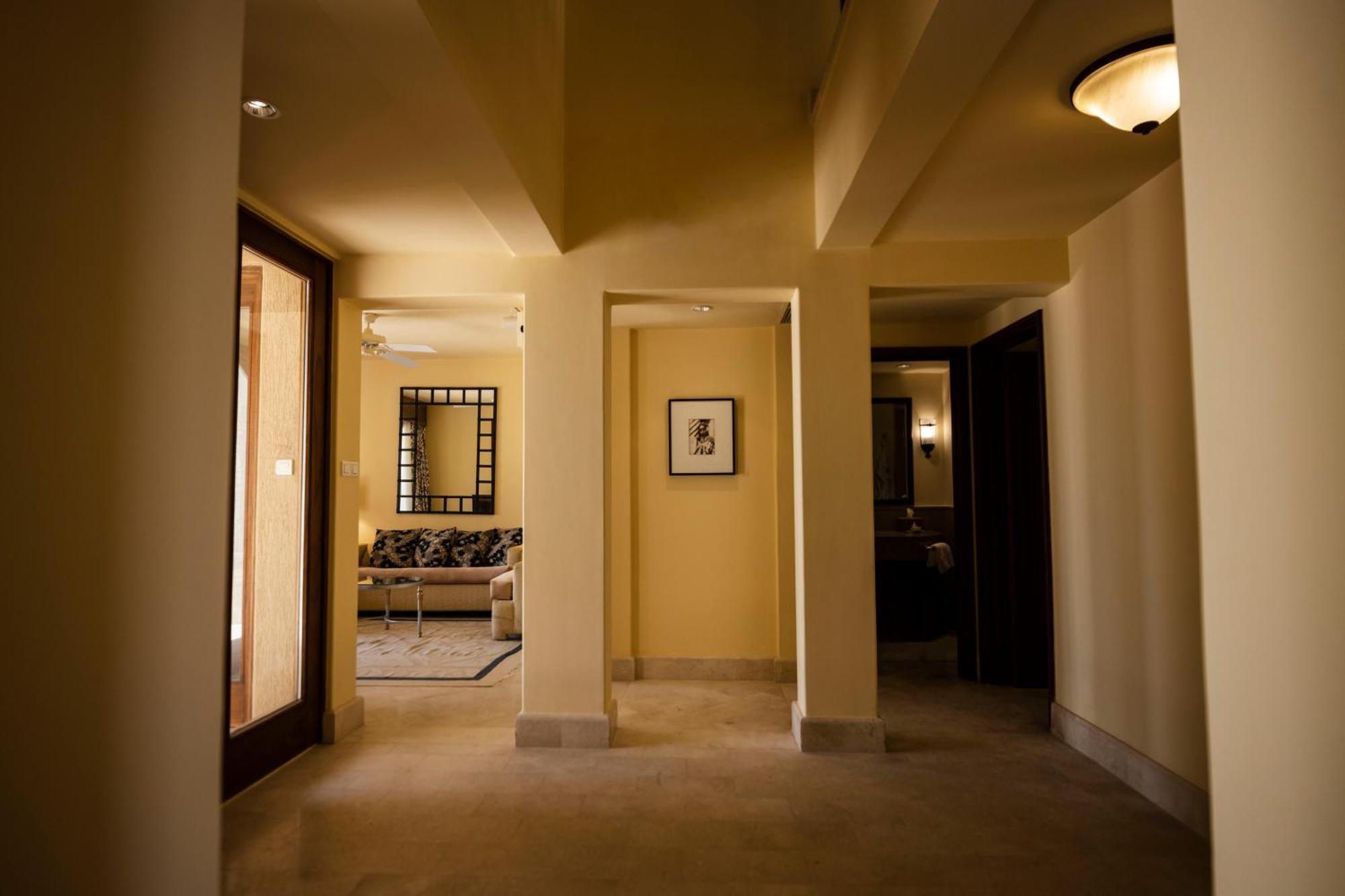 Four-Bedroom Sea View & Private Pool Royal Villa