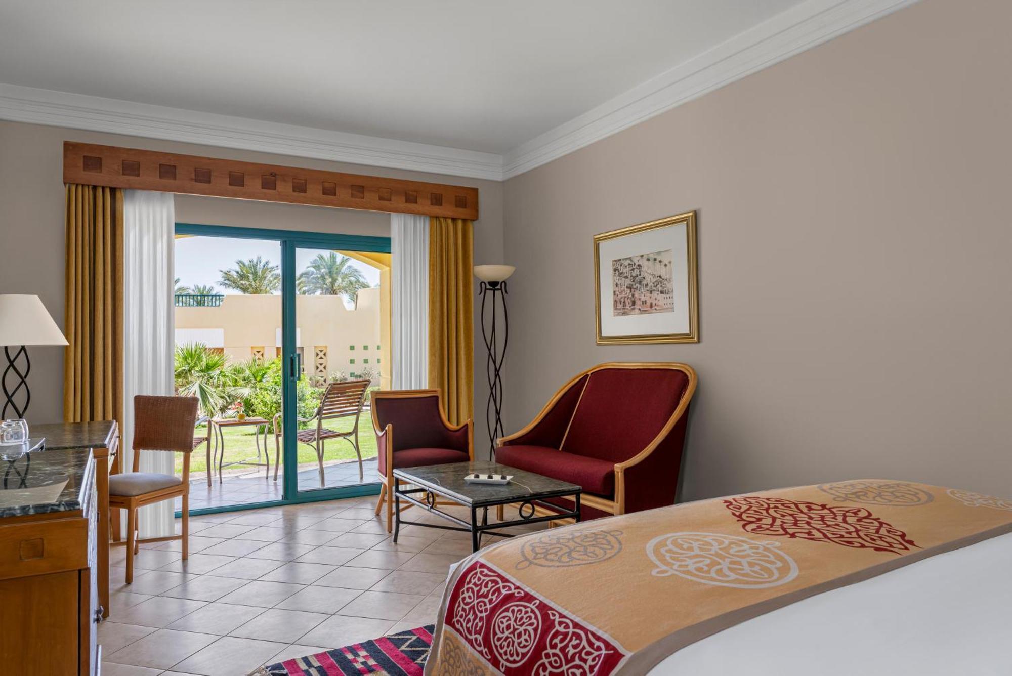 Beach Front Room king bed