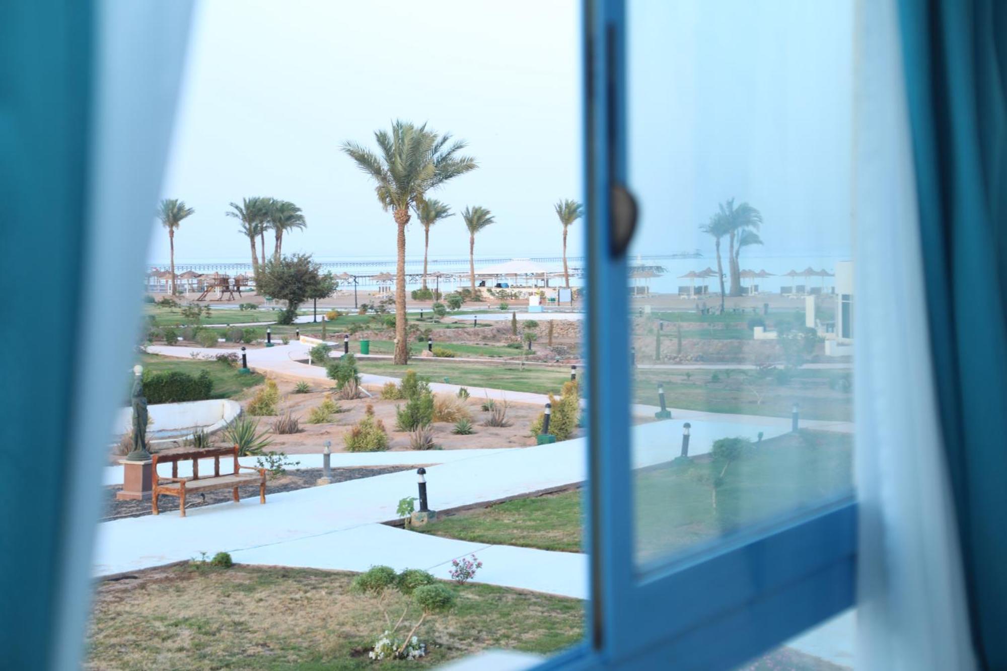 Double or Twin Room Garden View