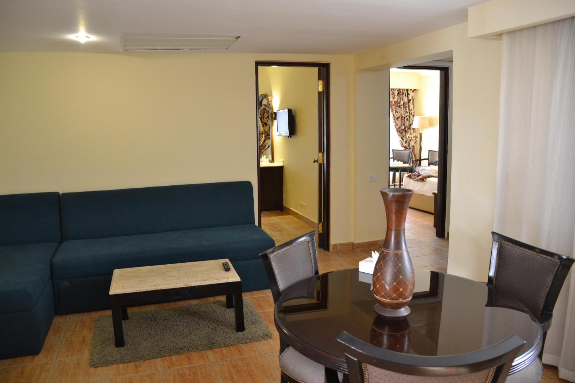 Royal Family 2 Bed Rooms