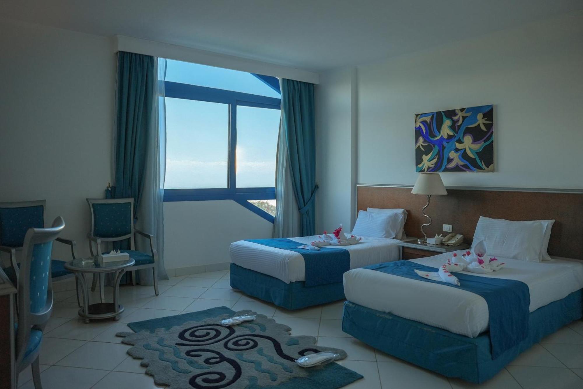 Double or Twin Room Garden View