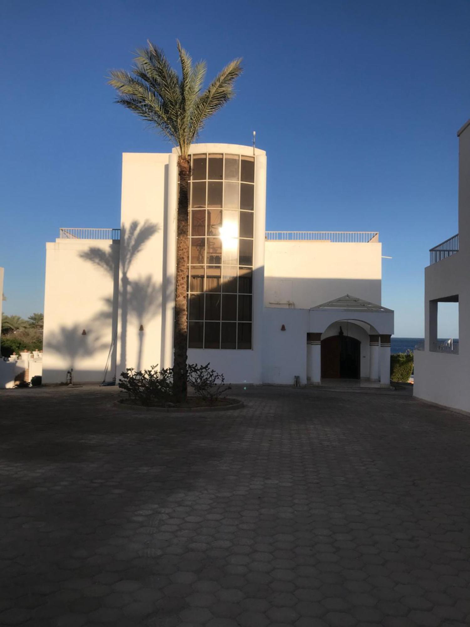 Four-Bedroom Villa with Private Garden and Pool
