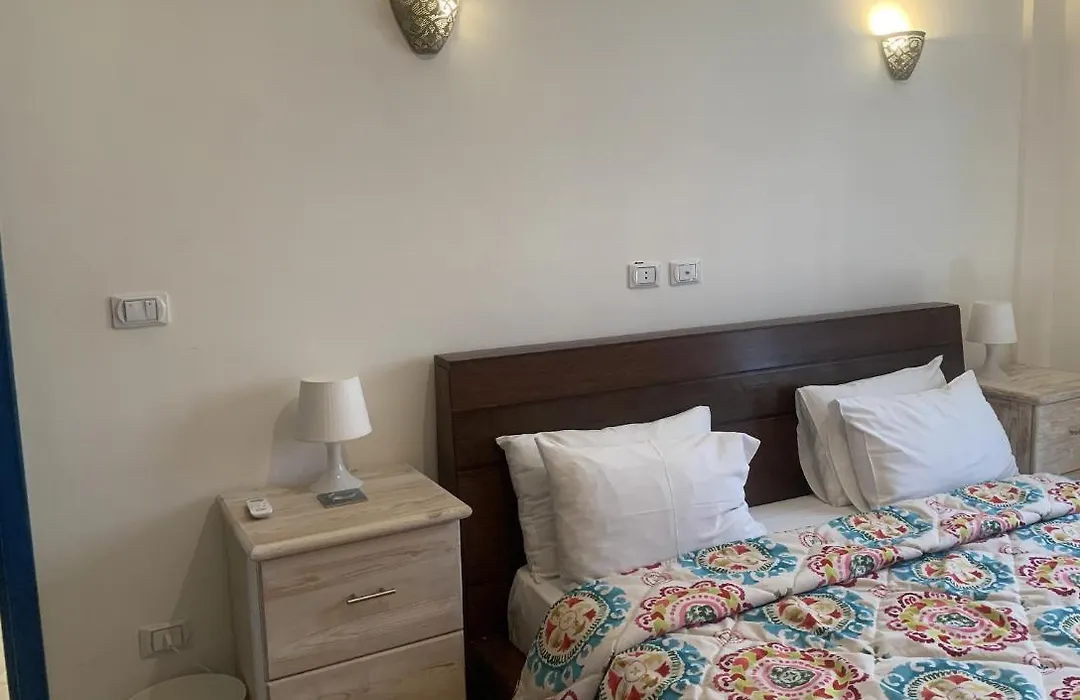 Beautiful One Bedroom Fully Furnished Apartment-1