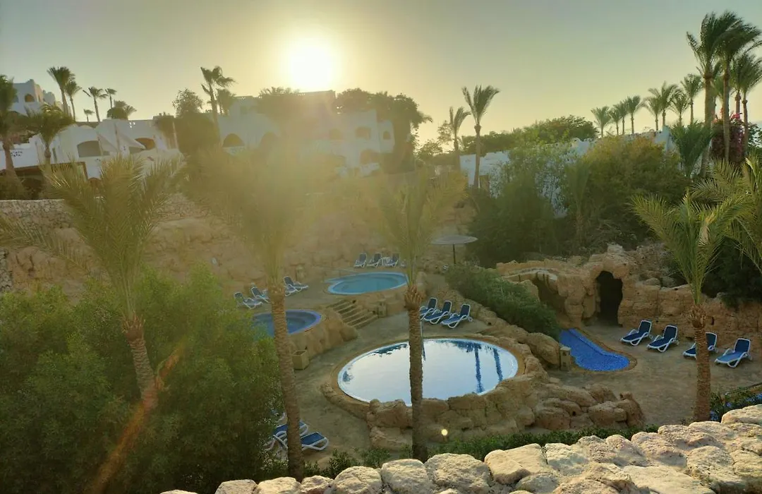 One Bedroom Apartment In Coral Bay Roby-1