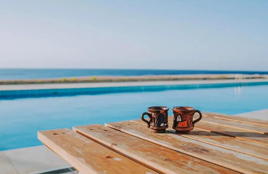 Adrenalin Beach Lodge-1