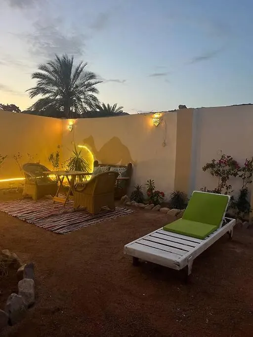 Stylish 2 Bedroom Apartment Near The Beach-1