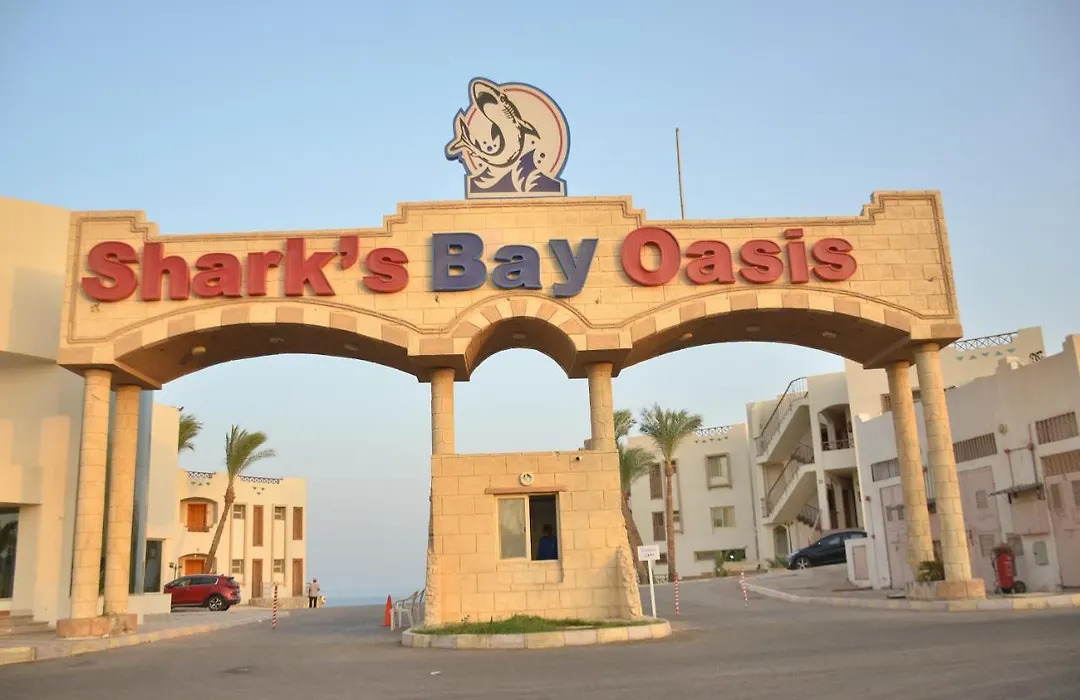 Sharks Bay Oasis Deluxe Apartments-1