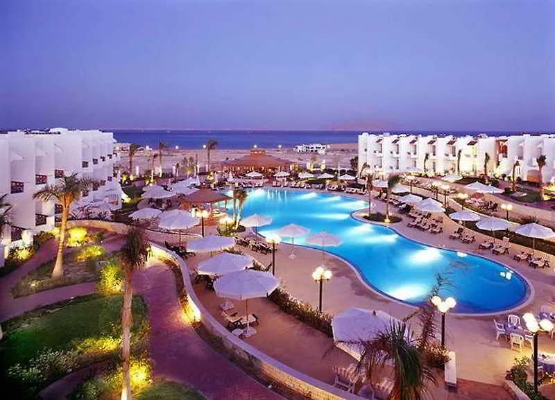 Ivy Cryene Island Resort & Aqua Park-1