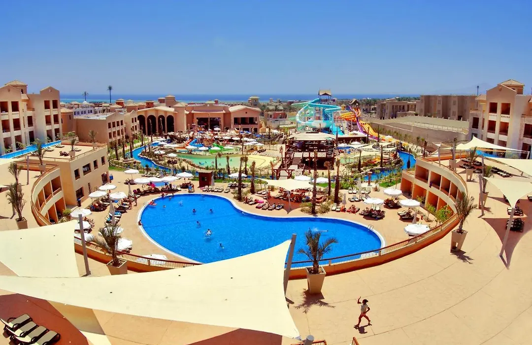 Coral Sea Aqua Club Resort-1