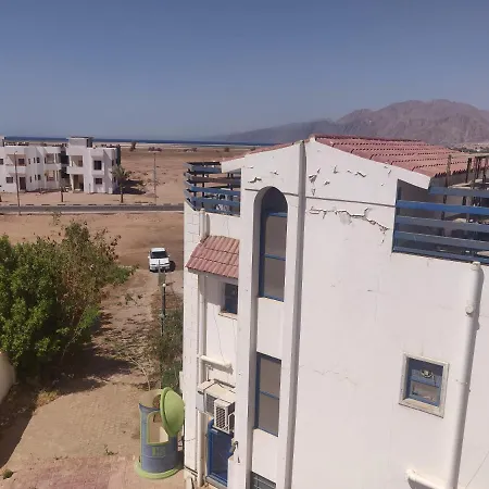 Bluehole Plaza Cozy Seaview Apartment-2