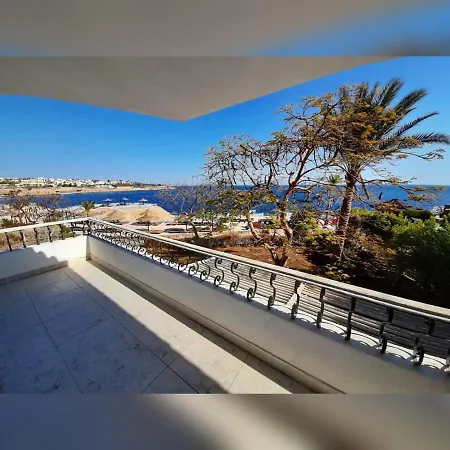 Seaside 4 Bedrooms Villa With Beach-3
