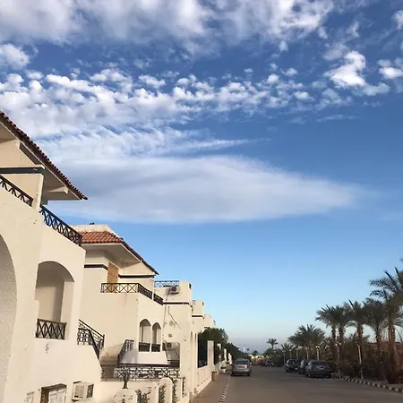 Lovely One Bedroom Apartment Within Cozy Compound Including Swimming Pool, Supermarket. Perfect Location At Neama Bay With Access To Public Transportation-3