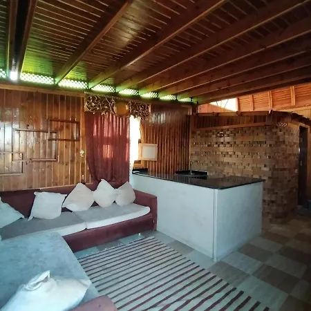 Roof Top Studio'S-2