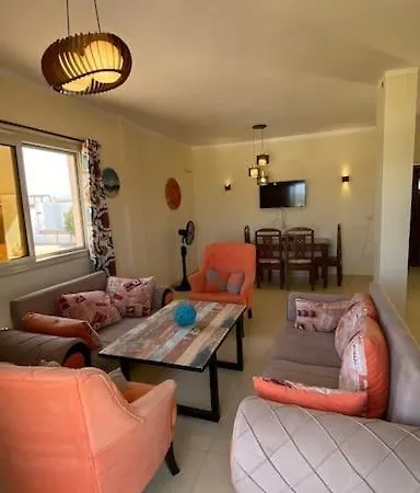 Orange Chalet In The Heart Of The City-2