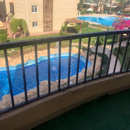 Nice 2 Bedroom Apartment With Sea View-3