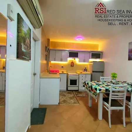 Lovely One Bedroom With Pool View, Top Floor-3