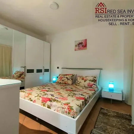 Lovely One Bedroom With Pool View, Top Floor-2