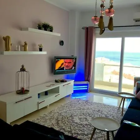 Bright Get Away Condo-3