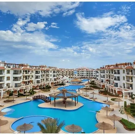 3-Bedroom Apartment On The Ground Floor - Sharm Hills Resort-2