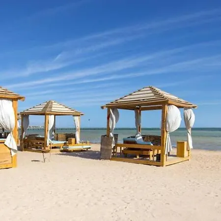 Luxury Pool, Free Wi-Fi, 1 Min From The Sea-2