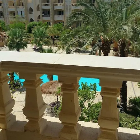 One-Bedroom Apartment S2 In Vip Zone Sunny Lakes-2