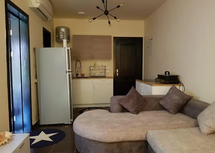 Apartment In Porto Sharm With Garden